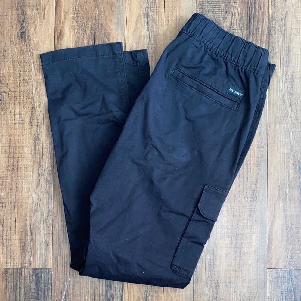 Hollister Men's Black Elastic Waist Cargo Pants